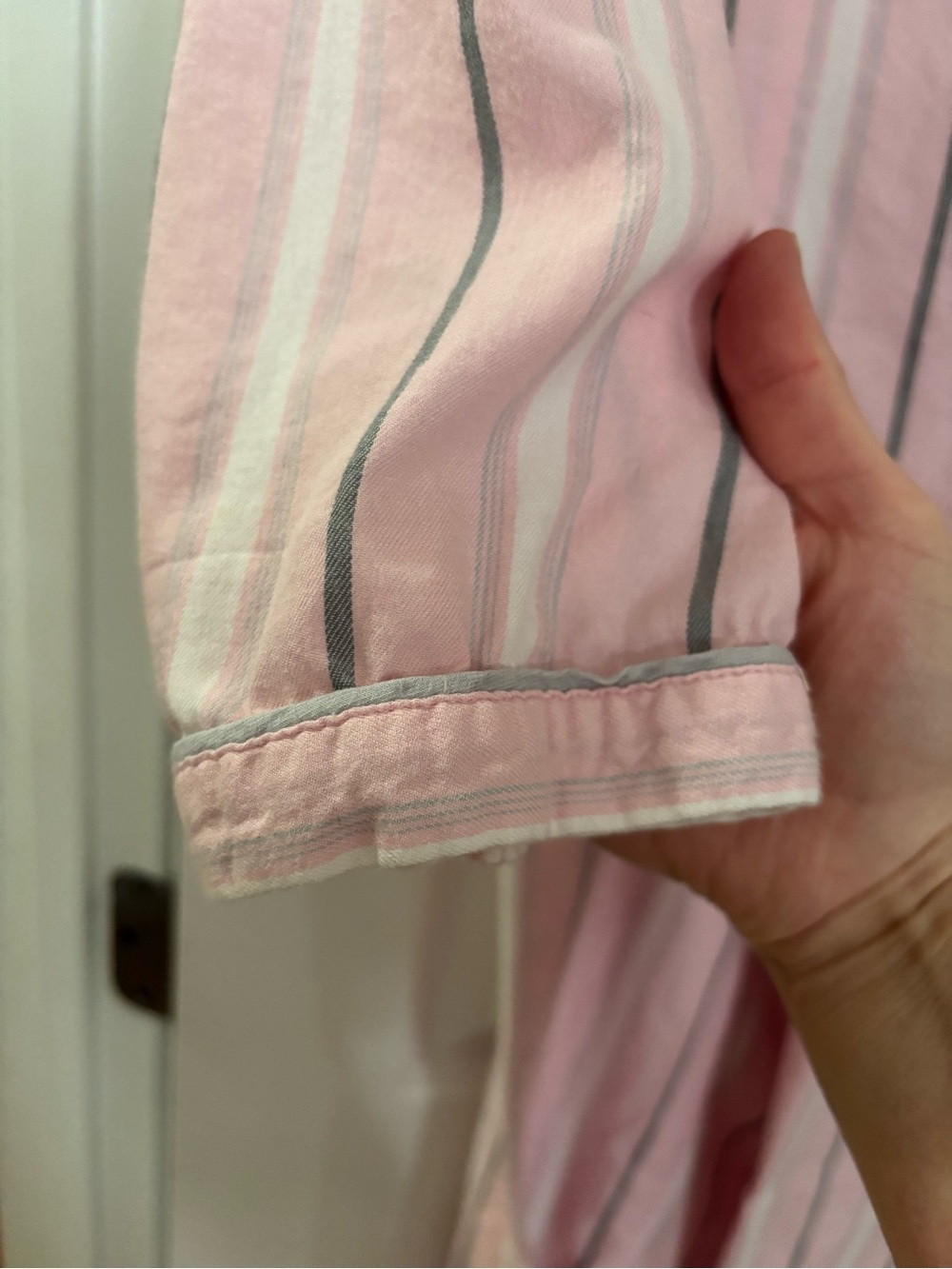 Victoria’s Secret Pink Striped Pajama Set - great condition, M - Picture 4 of 7